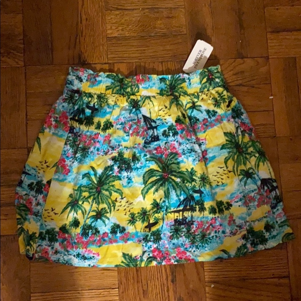 NWT Forever 21 soft yellow green skirt size: S